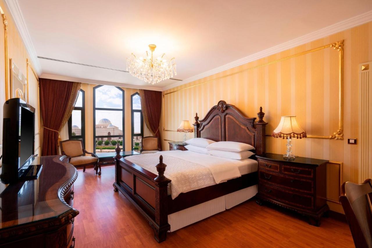 Le Meridien Médine Extérieur photo A bedroom at the hotel